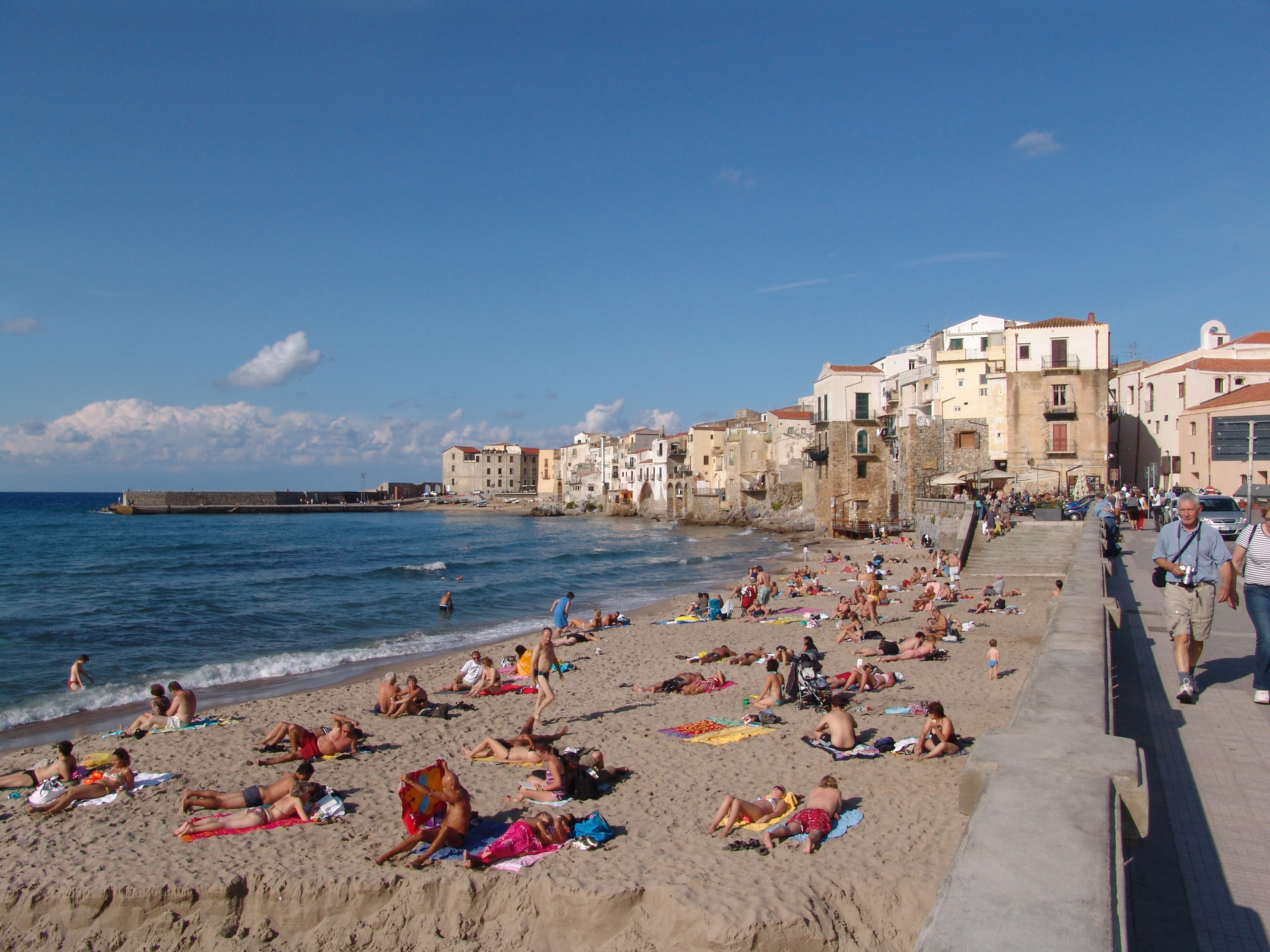 Information about Cefalù in Sicily, Italy.